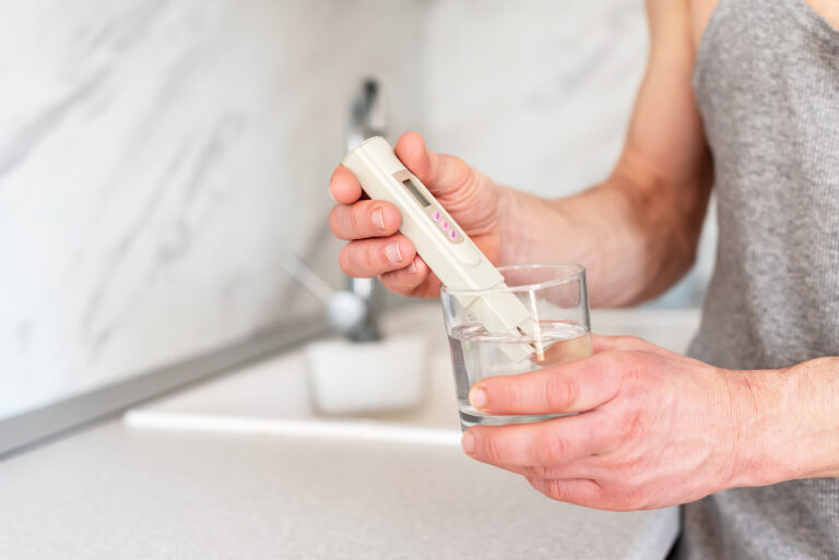 what does a water neutralizer do